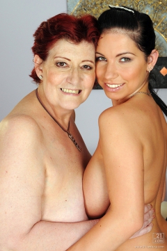 Old bitches and young - N