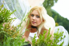Gorgeous blonde shows all - N