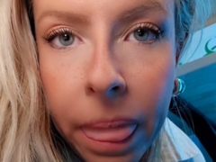 Blonde Beauty With Big Butt Masturbates Solo