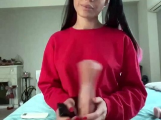 Lovely Amateur teen brunette masturbating outdoor