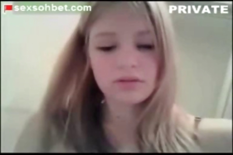 Young teen experiments with webcam and showing off her body