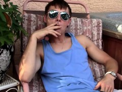 skinny-twink-wanker-masturbates-his-big-dick-outdoors