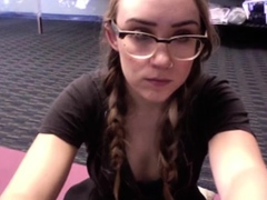 brunette-amateur-webcam-teen-exposed