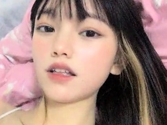 cams-amateur-chubby-japanese-teen-solo-webcam