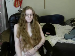 amateur-webcam-teen-masturbates-and-teases