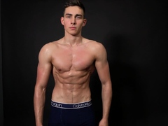 emilion-reynolds-shows-off-his-hot-sexy-teen-body