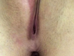 Amateur Close Up Squirting Masturbation