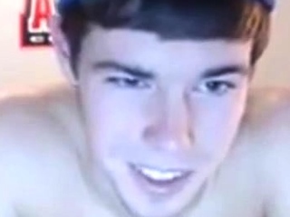 Twink's Delicious Butt on Webcam