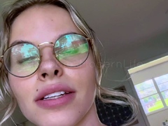 small-titted-babe-jessie-andrews-i