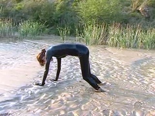 Amateur super hot brunette masturbating 3 mp4