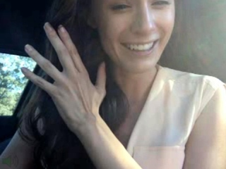 Real amateur babe outdoors getting hot outdoors in hd