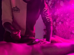 amateur-spycam-in-massage-room