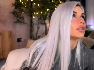 Babe Dirty Talking While Sucking Her Dildos