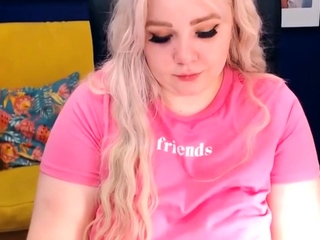 anal Cam Girls - Cute BBW little Miss Piggy stripping and pl